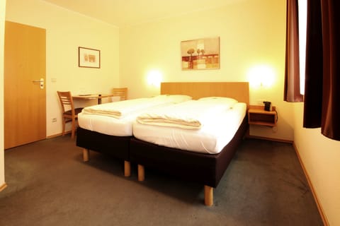 Standard Double Room, Private Bathroom | WiFi