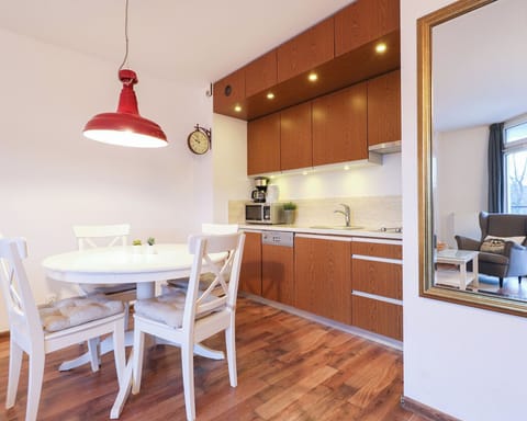 Standard Suite, 1 Bedroom | Private kitchenette | Fridge, microwave, stovetop, dishwasher