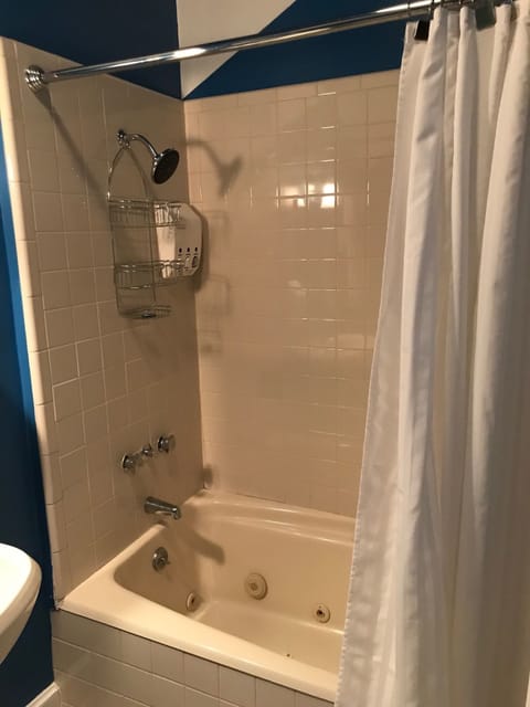 Double Room, Ensuite (Cobalt Blue Room) | Bathroom | Towels