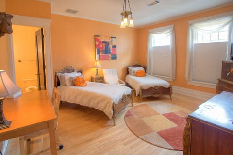 Double Room, Ensuite (Tangerine Room ) | WiFi