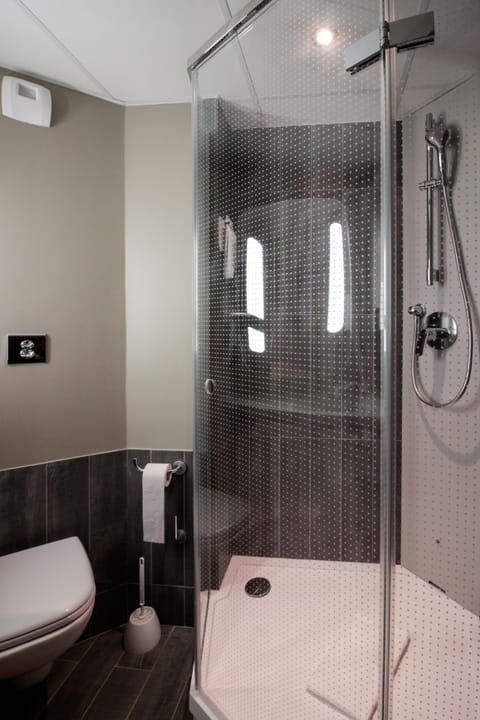 Shower, rainfall showerhead, eco-friendly toiletries, hair dryer