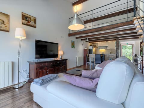 Furniture, Interior Design, Flooring, Wood, Ceiling, Couch, Floor, Room, Living Room, Wood Flooring