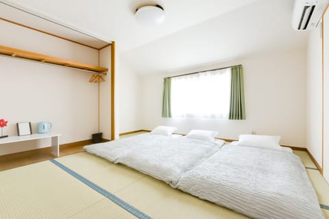 Japanese Style Room, 3 People, Shared Bathroom | Free WiFi