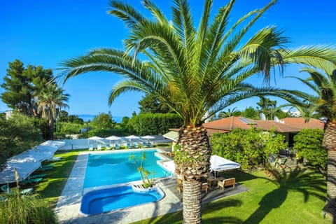 2 outdoor pools, pool umbrellas, sun loungers