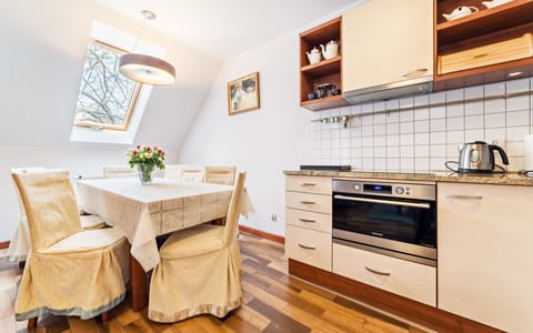 Apartment (Mysliwska 56/2) | Private kitchenette | Fridge, oven, stovetop, dishwasher