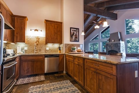 Fully updated kitchen