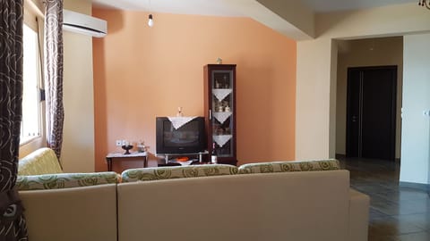 Family Apartment, Multiple Beds | Iron/ironing board, free WiFi, bed sheets