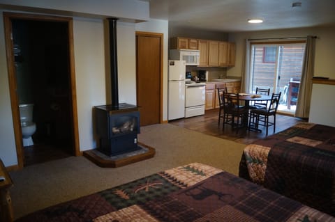 Lodge 5 | Living area | Smart TV, DVD player