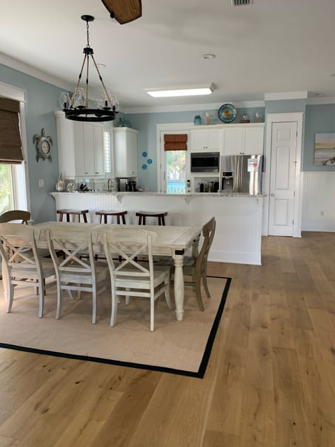 Plenty of seating for meals with family and friends.