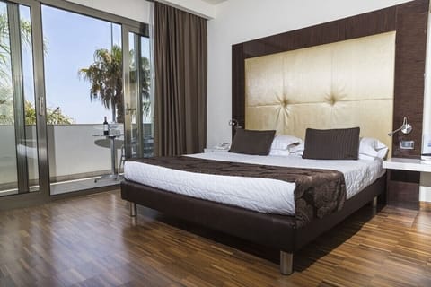 Premier Room, Sea View | Frette Italian sheets, premium bedding, down comforters