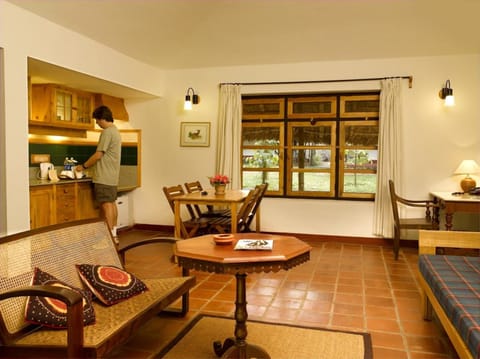 Deluxe Cottage with Private Garden | Premium bedding, minibar, in-room safe, soundproofing