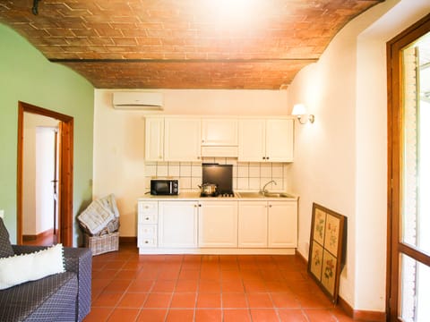 Deluxe Apartment, 1 Bedroom, Non Smoking | Bed sheets