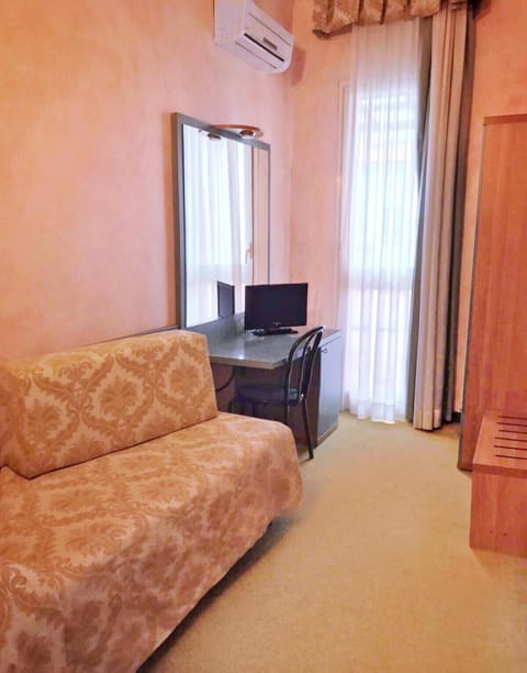 19-inch TV with digital channels