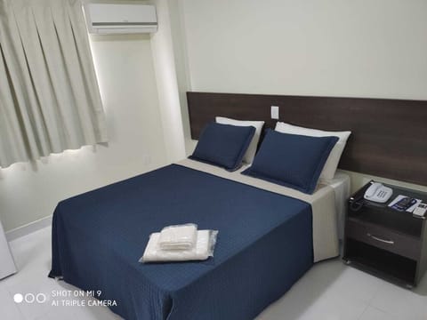 Single Room, 1 Double Bed | Minibar, free WiFi, bed sheets