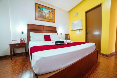 Double Room | Desk, free WiFi, bed sheets