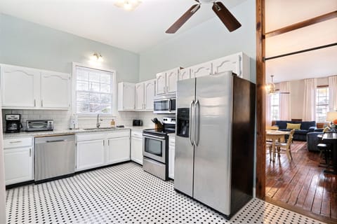 Apartment | Private kitchen | Full-size fridge, microwave, oven, dishwasher