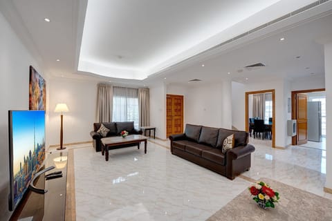 Villa, 4 Bedrooms | Living room | Flat-screen TV