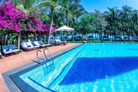 2 outdoor pools, open 7:00 AM to 6:00 PM, pool umbrellas, sun loungers