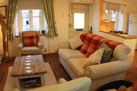 7099c8c9-5d28-4d51-b2d7-5da99dde8bbe