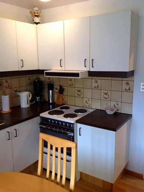 House | Private kitchen | Fridge, oven, stovetop, coffee/tea maker