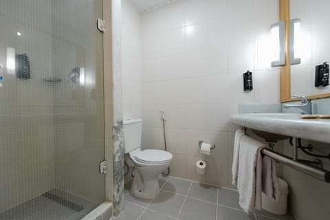 Shower, eco-friendly toiletries, hair dryer, bidet