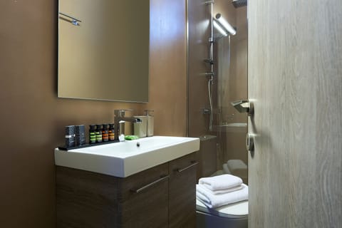 Lavender - Elaia Luxury Ground Floor Suite with Private Pool and Garden | Bathroom | Shower, rainfall showerhead, designer toiletries, hair dryer