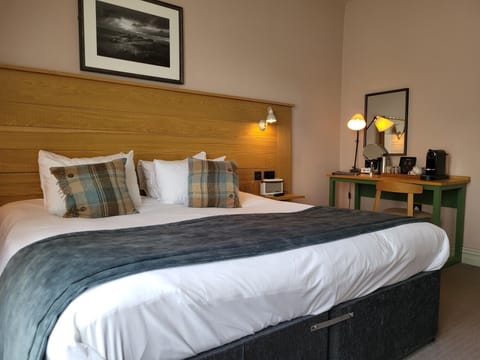 Double or Twin Room | Desk, iron/ironing board, free WiFi, bed sheets