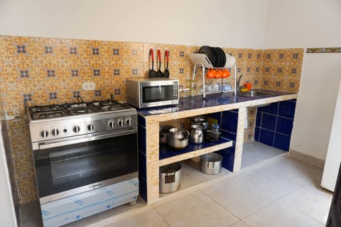 Superior Studio, Kitchen | Private kitchen | Fridge, microwave