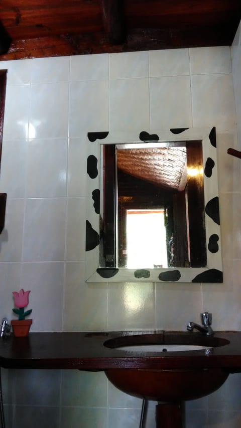 Quadruple Room | Bathroom | Shower, hair dryer, towels