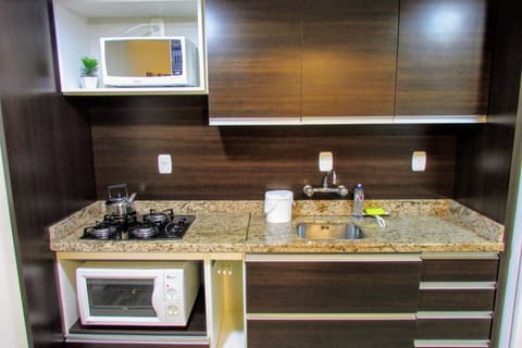 Superior Apartment, 1 Double Bed | Private kitchen | Fridge, microwave, stovetop, cookware/dishes/utensils