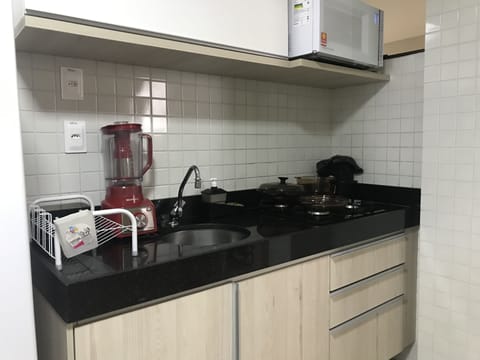 Comfort Apartment, Multiple Beds, Refrigerator & Microwave (115) | Private kitchen | Fridge, microwave, blender, cookware/dishes/utensils