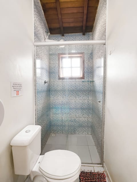 Standard Room | Bathroom | Shower, towels, soap, shampoo