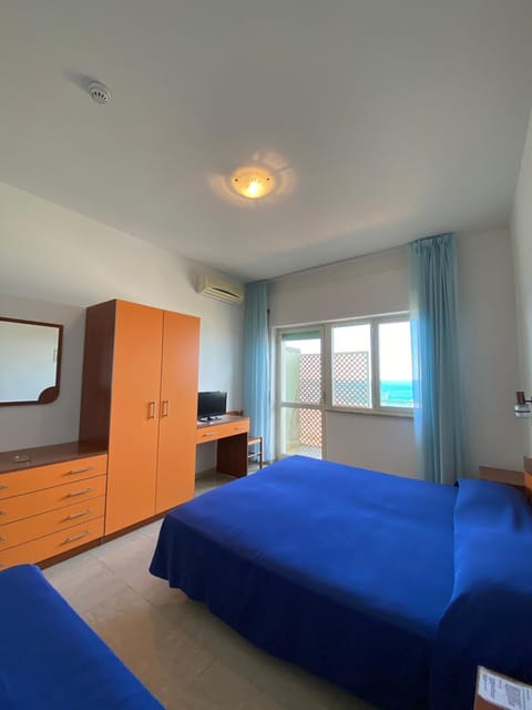 1 bedroom, minibar, in-room safe, desk