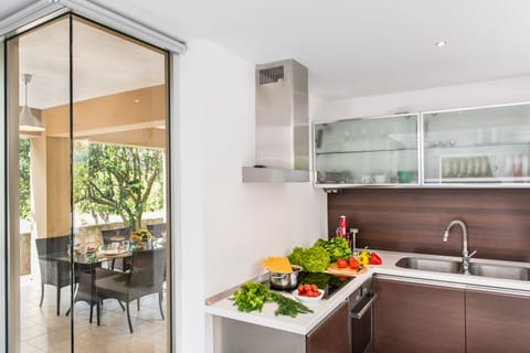 Villa, 3 Bedrooms, Private Pool | Private kitchen | Full-size fridge, microwave, oven, stovetop