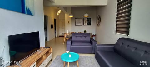 Apartment, 3 Bedrooms | Living room | Flat-screen TV, Netflix