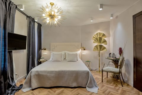 Design Room | Egyptian cotton sheets, premium bedding, memory foam beds, in-room safe