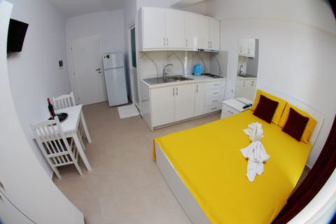 Double Room, Balcony (2 adults) | In-room safe, desk, iron/ironing board, free WiFi