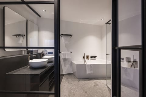 Wellness Suite | Bathroom | Separate tub and shower, free toiletries, hair dryer, bathrobes