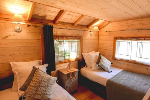 Tree House (5m high) | In-room safe, desk, free WiFi, bed sheets