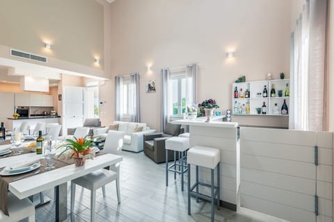 Room, Property, Interior Design, Furniture, Building, Kitchen, House, Home, Ceiling, Real Estate