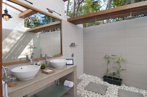 Family Villa, 2 Bedrooms | Bathroom | Shower, rainfall showerhead, free toiletries, hair dryer