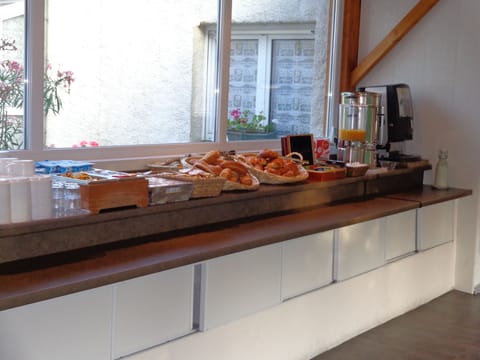 Daily buffet breakfast (EUR 8 per person)