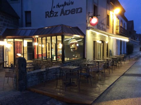 Front of property - evening/night