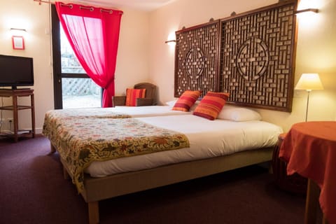 Standard Room, 2 Twin Beds, Terrace | In-room safe, soundproofing, free WiFi