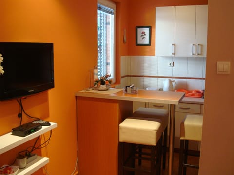 Studio, Sea View | Private kitchen | Fridge, stovetop, coffee/tea maker, electric kettle