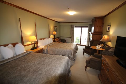 Deluxe Room, Multiple Beds (River Front) | Individually furnished, blackout drapes, free WiFi, bed sheets