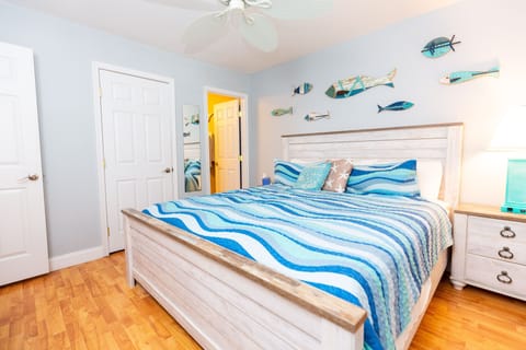 Standard Condo, 2 Bedrooms, Non Smoking, Pool View (Condo 1) | Premium bedding, Select Comfort beds, individually decorated
