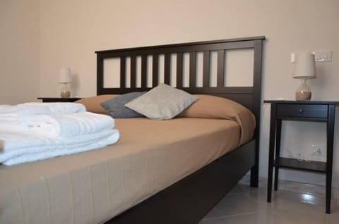 Triple Room, Garden View | 1 bedroom, desk, free WiFi, bed sheets