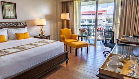 Panoramic Seaview | Premium bedding, pillowtop beds, in-room safe, individually decorated