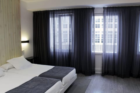 Superior Double Room | In-room safe, desk, blackout drapes, free WiFi